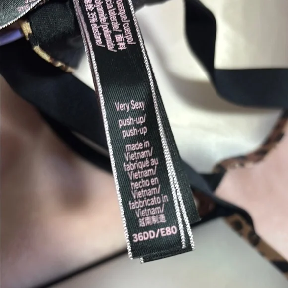 VS-Very Sexy Leopard Print Full-Coverage Bra with bling! - Picture 4 of 5